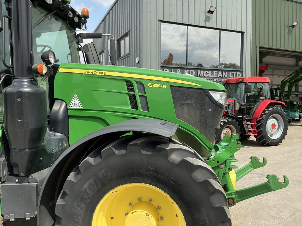 John Deere 6250R Tractor (ST27159)