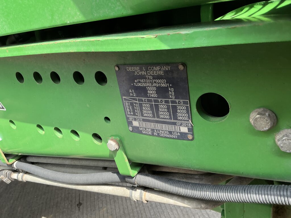 John Deere 6250R Tractor (ST27159)
