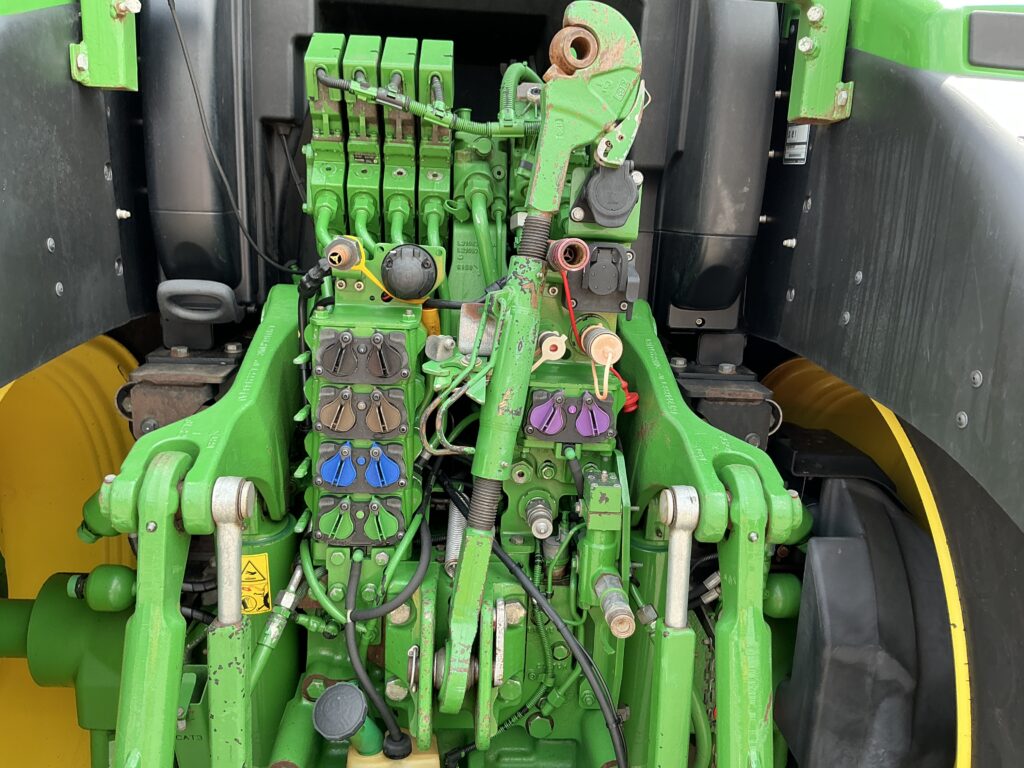 John Deere 6250R Tractor (ST27159)