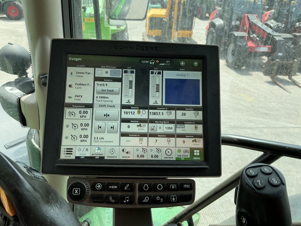 John Deere 6250R Tractor (ST27159)