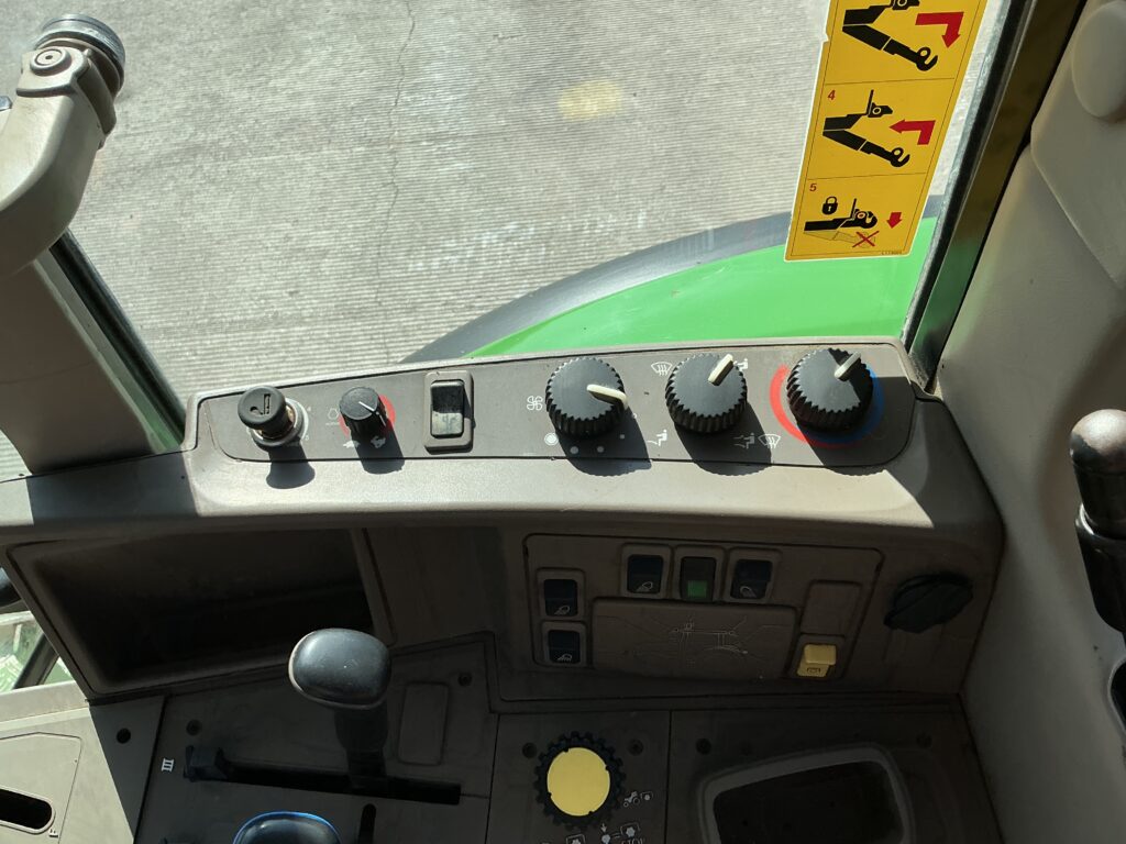 John Deere 6430 Tractor (ST26168)