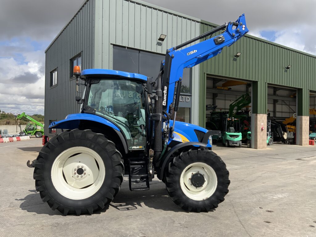 New Holland T6020 Tractor (ST27364)