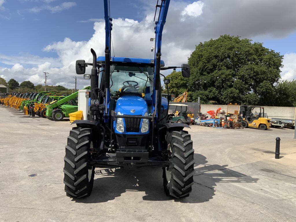 New Holland T6020 Tractor (ST27364)