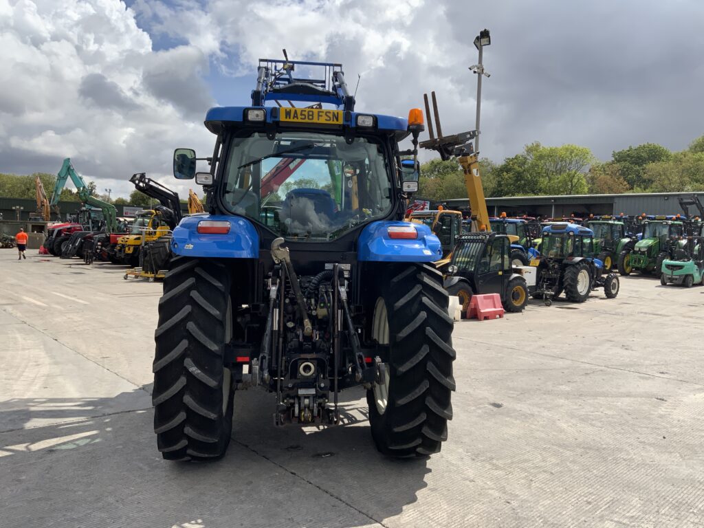 New Holland T6020 Tractor (ST27364)