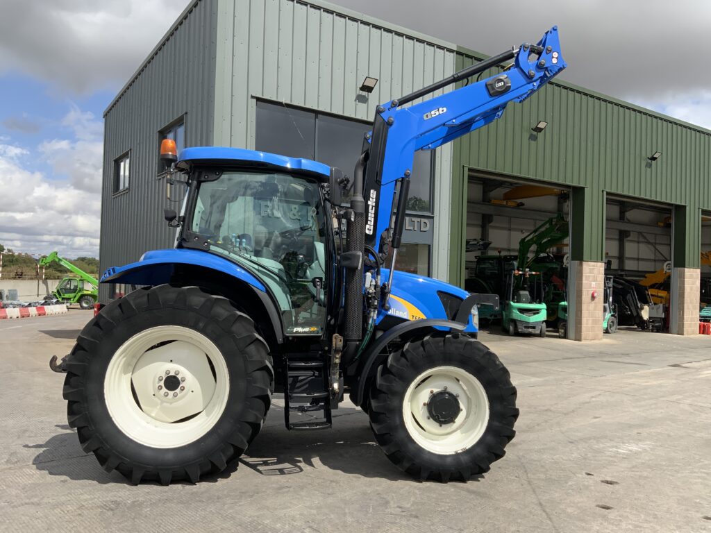 New Holland T6020 Tractor (ST27364)