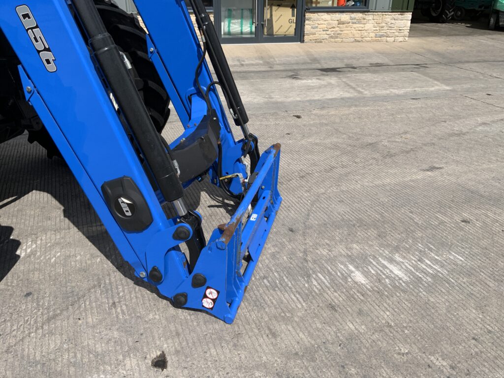 New Holland T6020 Tractor (ST27364)