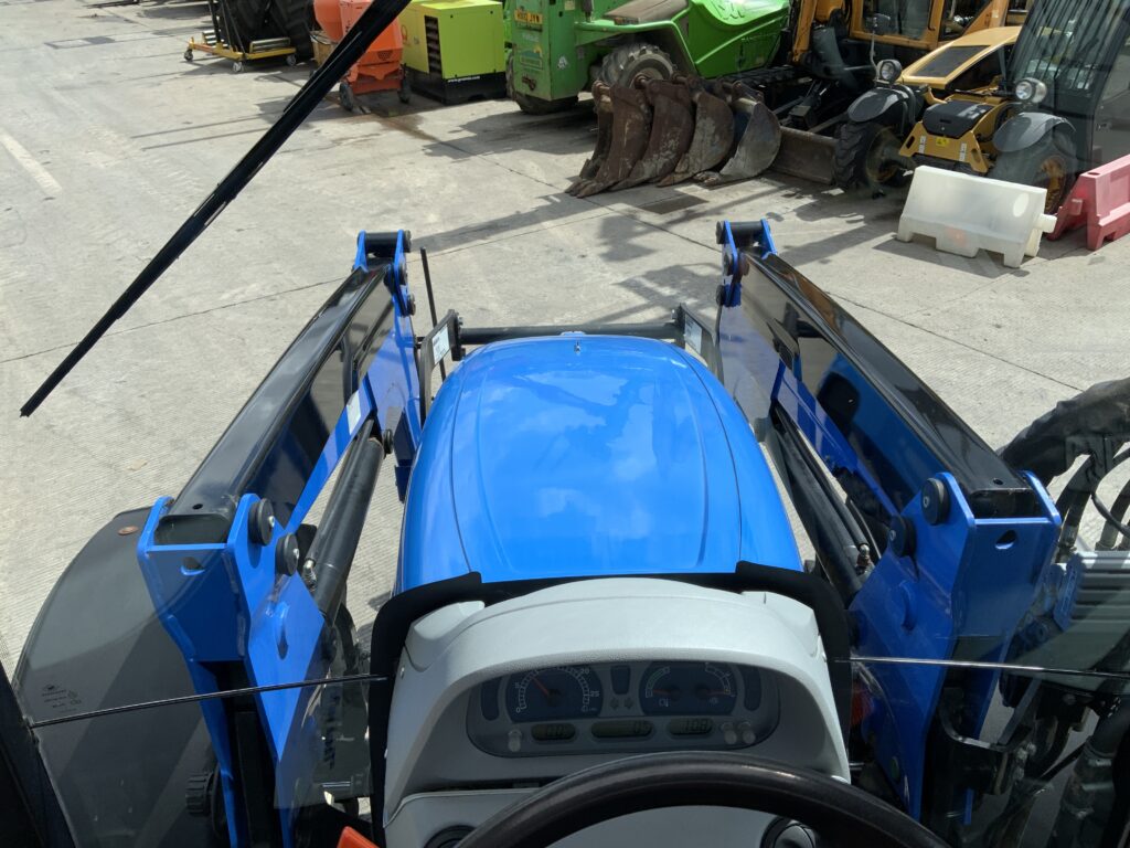 New Holland T6020 Tractor (ST27364)