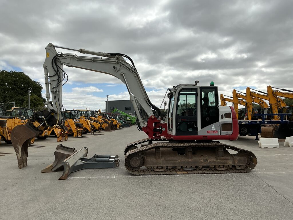 Takeuchi TB2150 C/W Engcon Tiltrotor Digger (ST27032)
