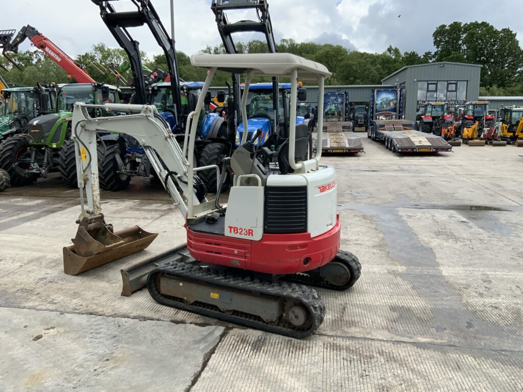 Takeuchi TB23R Digger (ST26872)