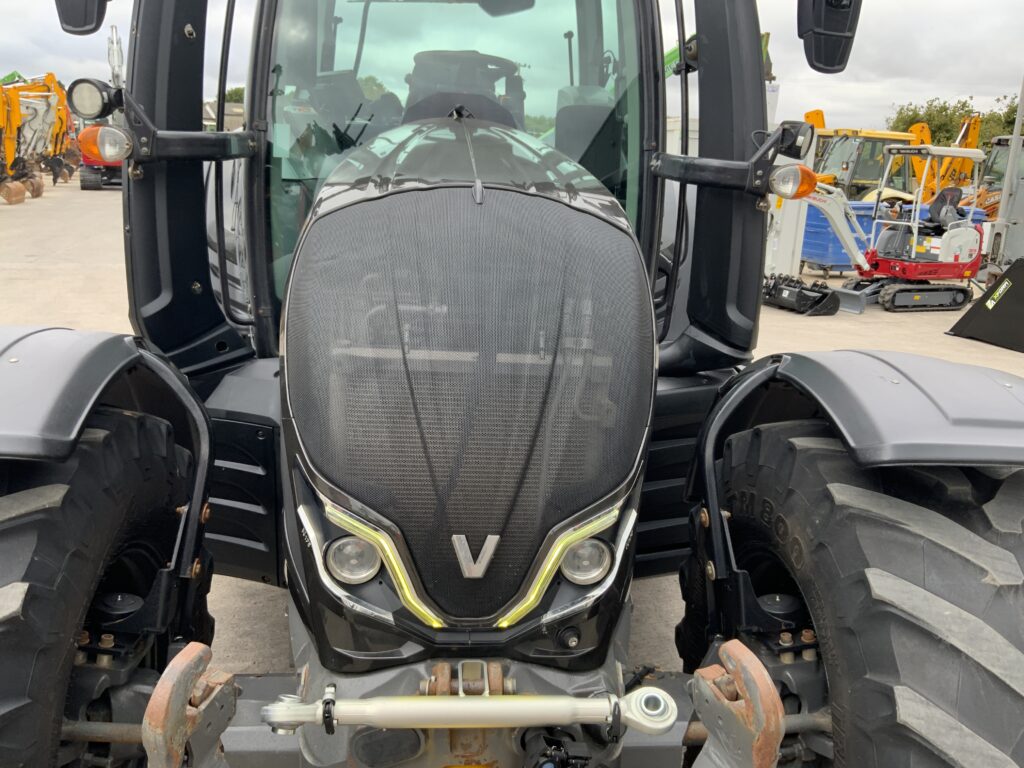 Valtra N175 Direct Tractor (ST26884)
