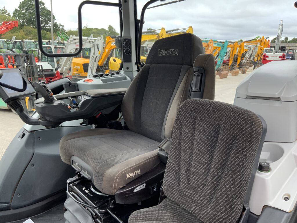 Valtra N175 Direct Tractor (ST26884)