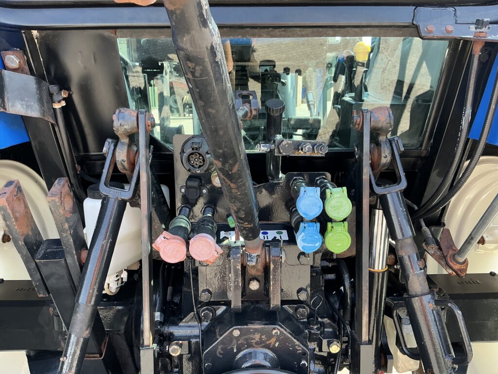 New Holland T5050 Tractor (ST27259)