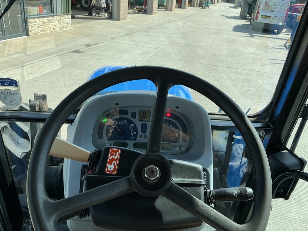 New Holland T5050 Tractor (ST27259)