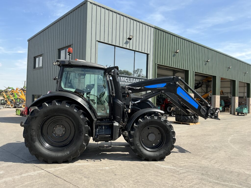 Valtra N174 Unlimited Tractor (ST27280)