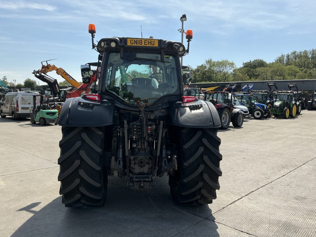 Valtra N174 Unlimited Tractor (ST27280)