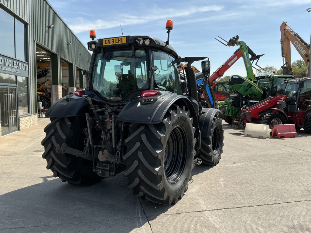 Valtra N174 Unlimited Tractor (ST27280)