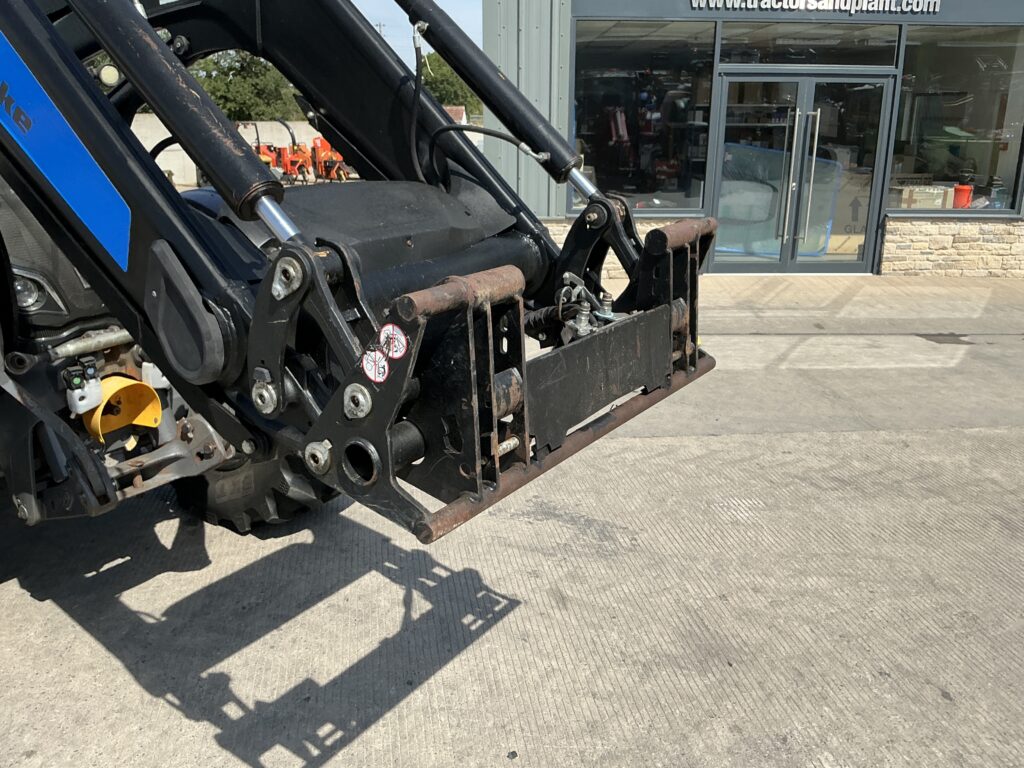 Valtra N174 Unlimited Tractor (ST27280)