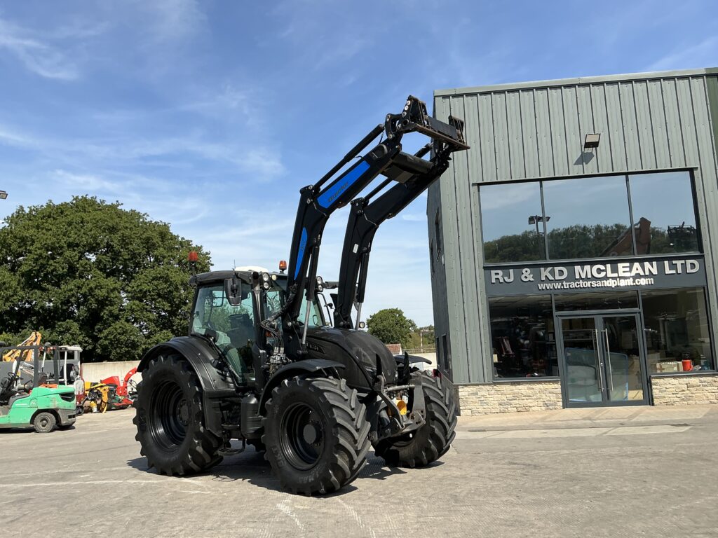 Valtra N174 Unlimited Tractor (ST27280)