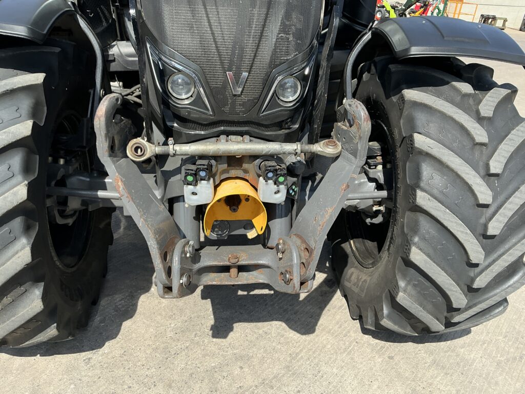 Valtra N174 Unlimited Tractor (ST27280)