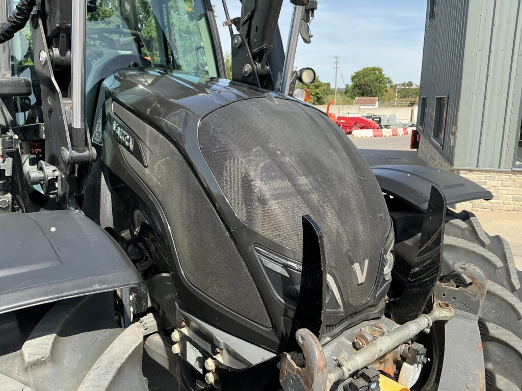 Valtra N174 Unlimited Tractor (ST27280)