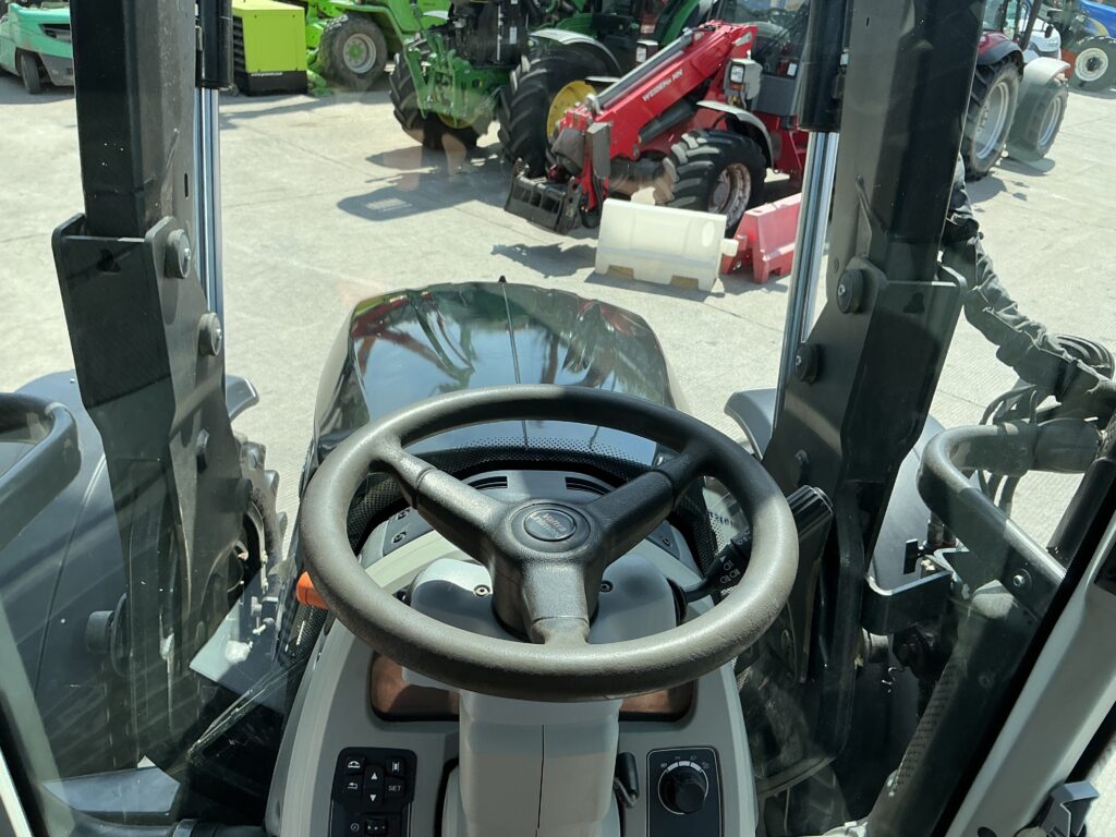 Valtra N174 Unlimited Tractor (ST27280)