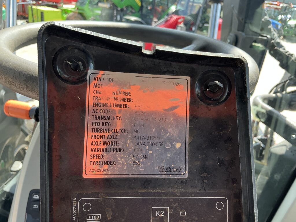 Valtra N174 Unlimited Tractor (ST27280)