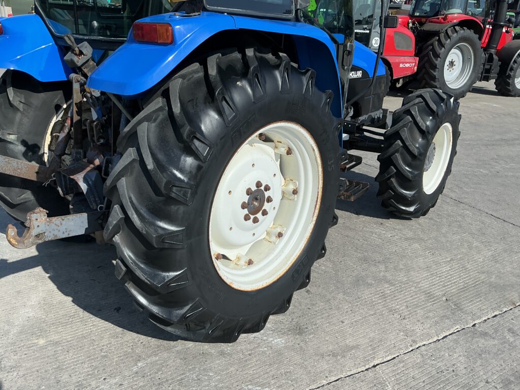 New Holland TN80F Narrow Super Steer Tractor (ST26561)