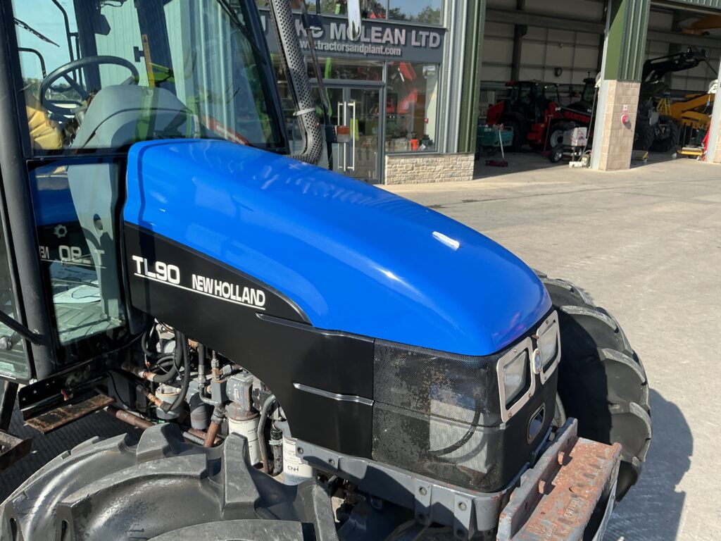 New Holland TN80F Narrow Super Steer Tractor (ST26561)