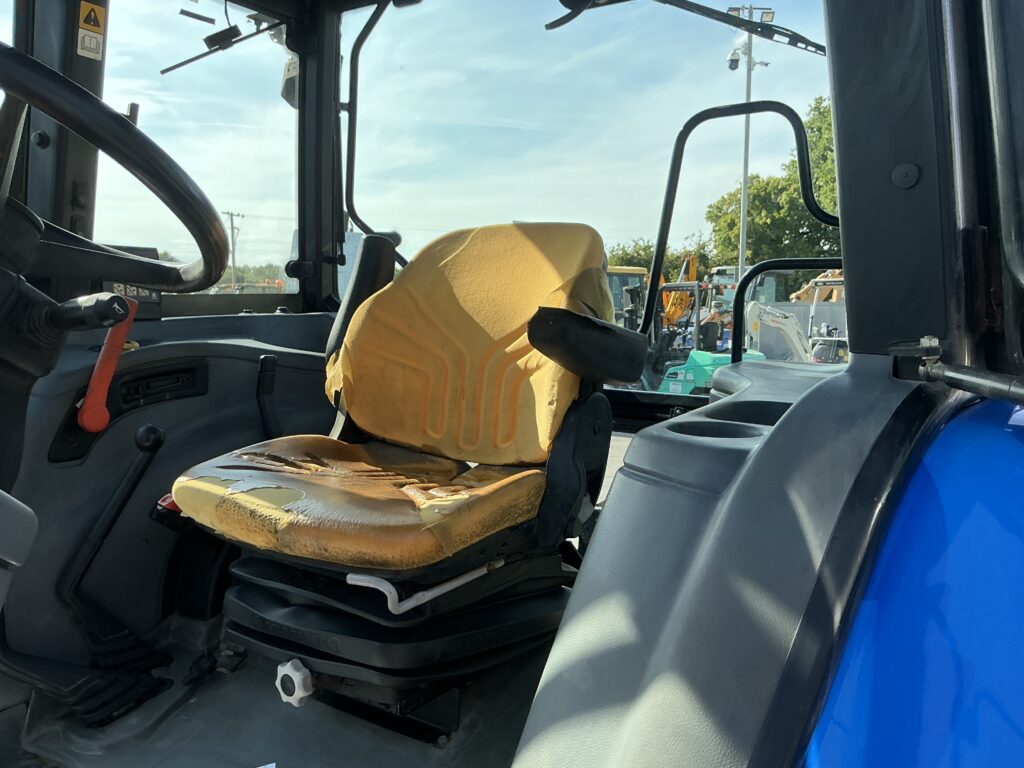 New Holland TN80F Narrow Super Steer Tractor (ST26561)