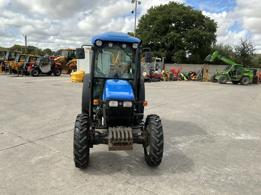 New Holland TN80F Narrow Super Steer Tractor (ST26561)