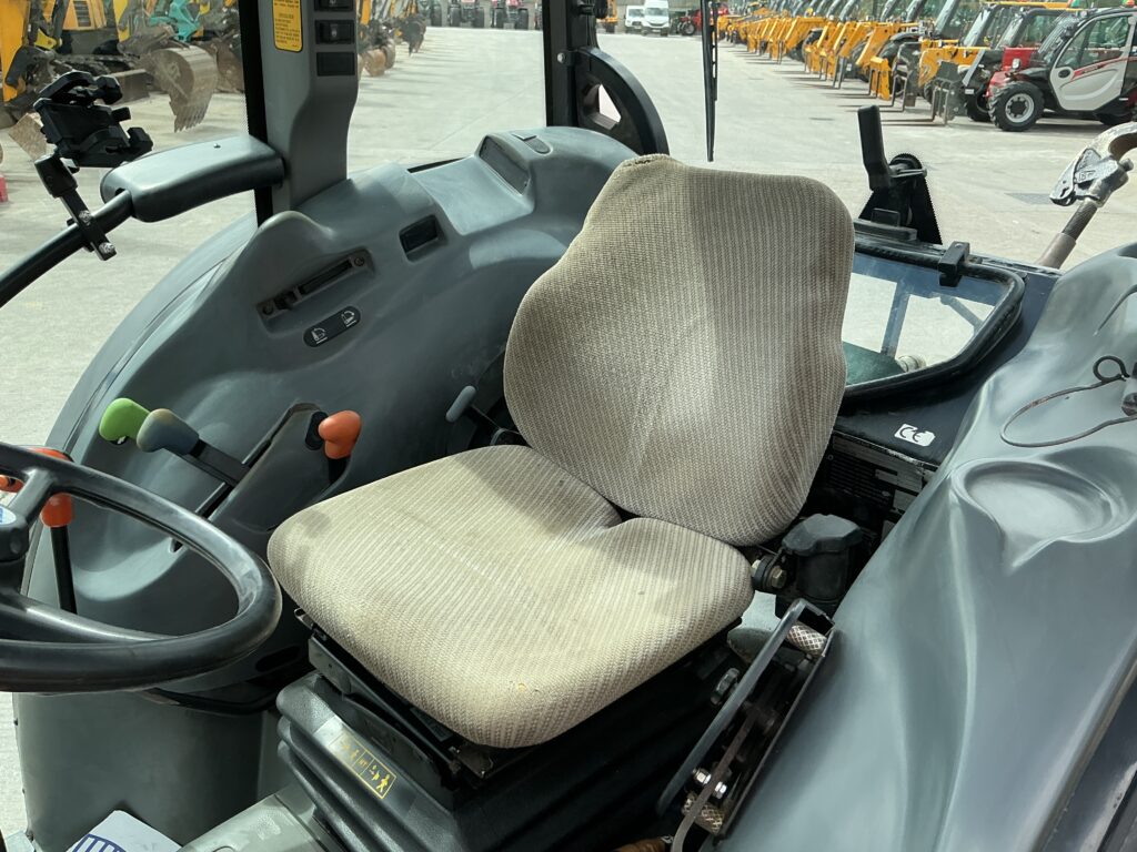 New Holland TN80F Narrow Super Steer Tractor (ST26561)