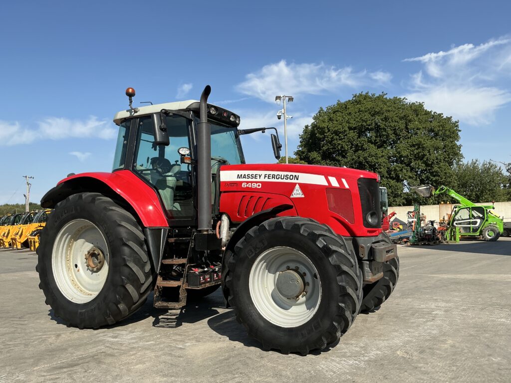 Massey Ferguson 6490 Dyna6 Tractor (ST26780)