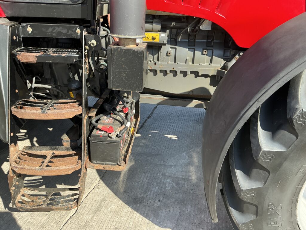 Massey Ferguson 6490 Dyna6 Tractor (ST26780)