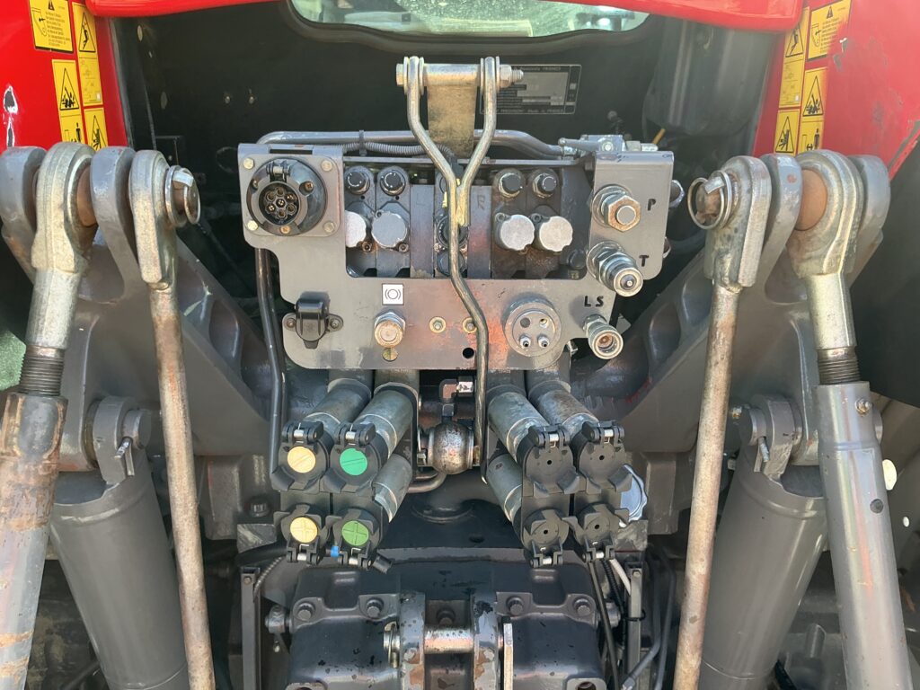 Massey Ferguson 6490 Dyna6 Tractor (ST26780)
