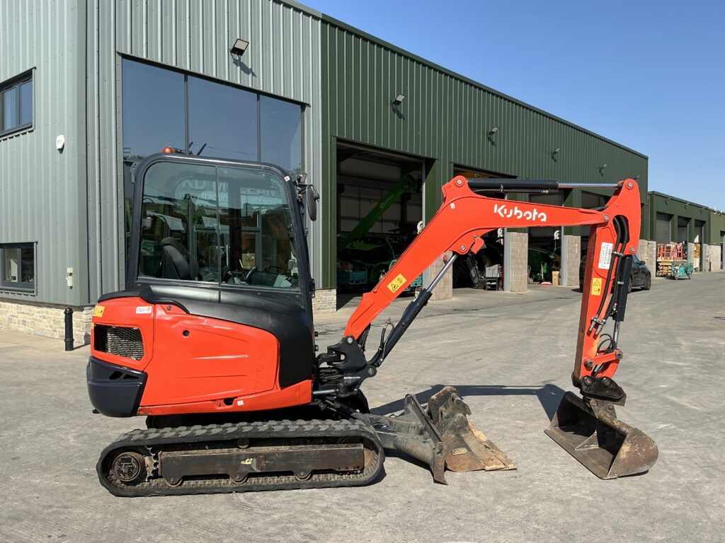 Kubota KX030-4 Digger (ST27332)