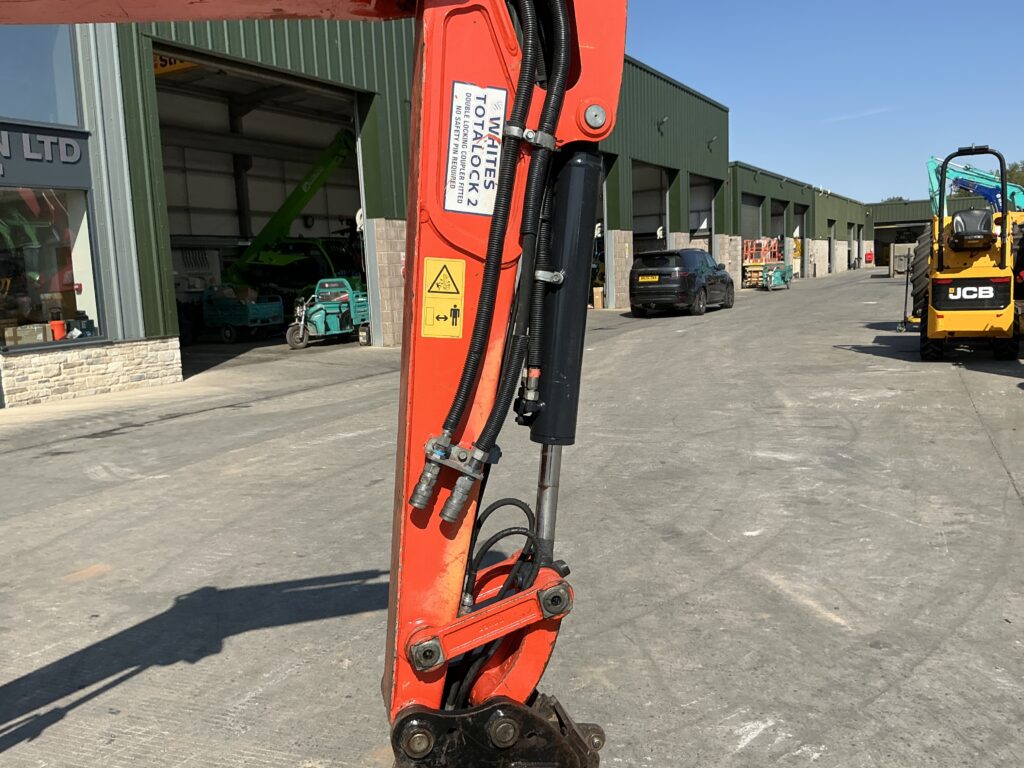 Kubota KX030-4 Digger (ST27332)
