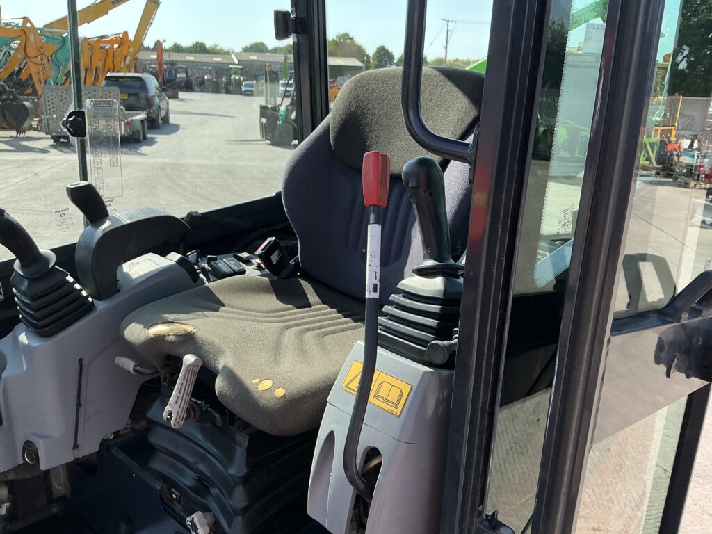 Kubota KX030-4 Digger (ST27332)