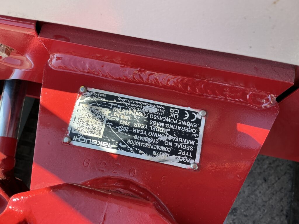Takeuchi TB217R Digger