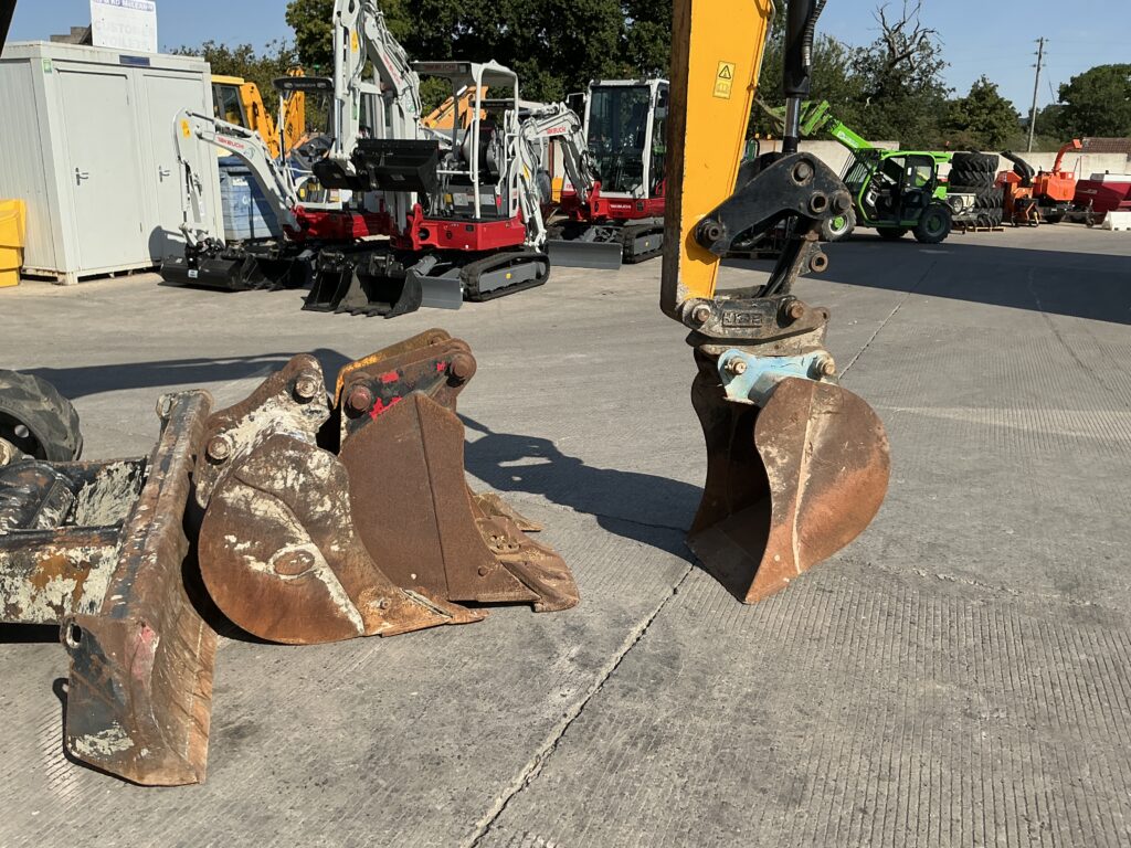 JCB 86C-2 Digger (ST26175)