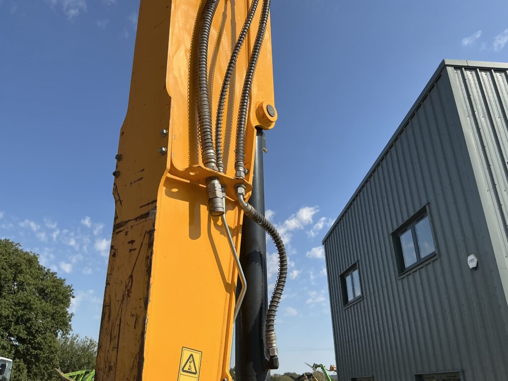 JCB 86C-2 Digger (ST26175)