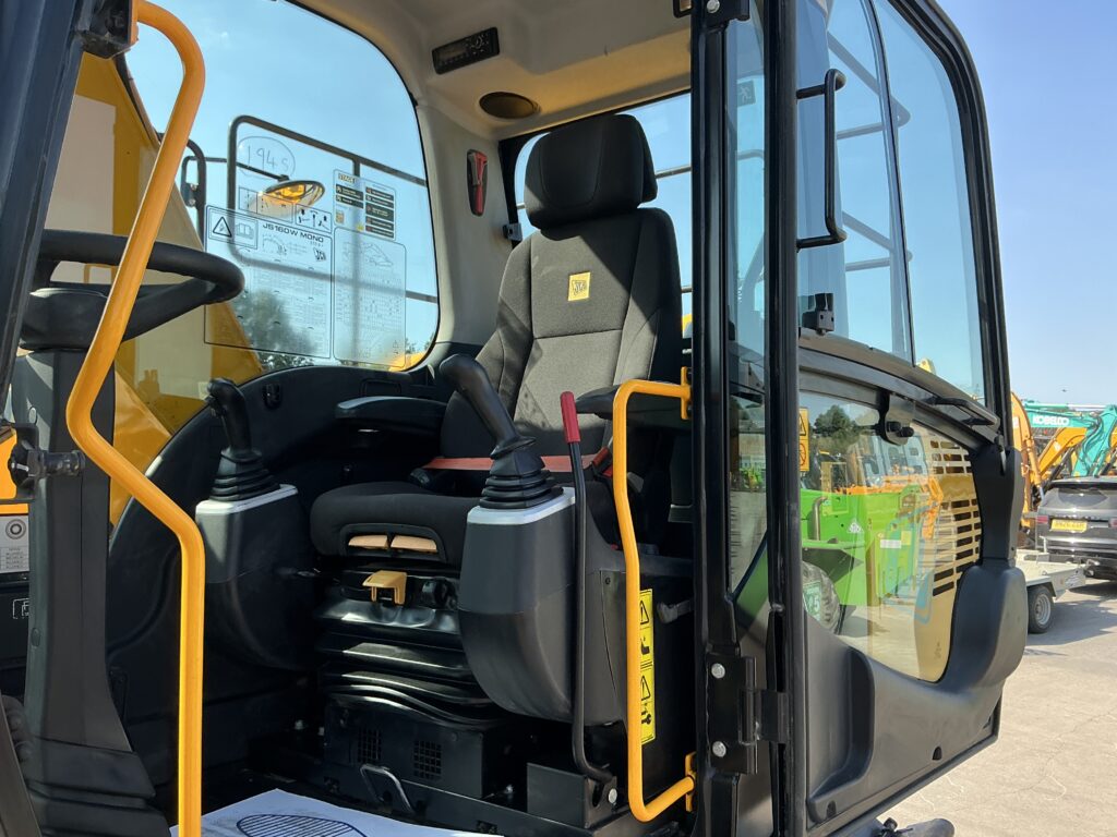 JCB JS160 W Wheeled Excavator (ST27415)