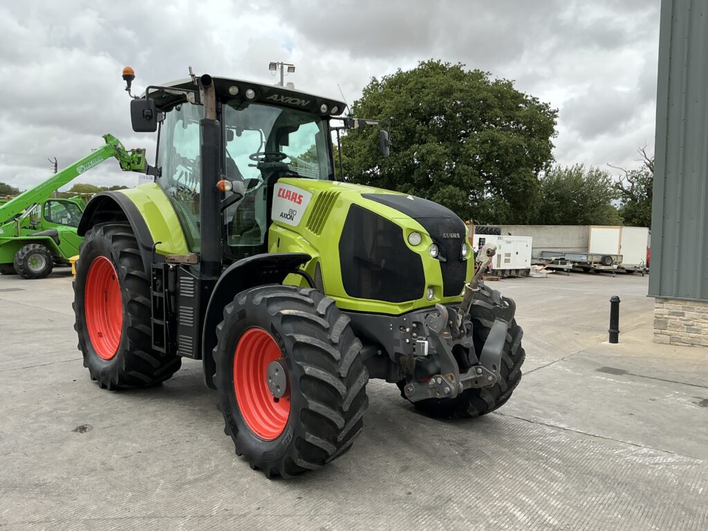 Claas 810 Axion Tractor (ST27040)