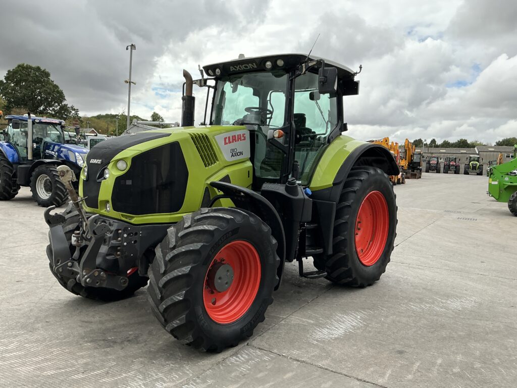 Claas 810 Axion Tractor (ST27040)