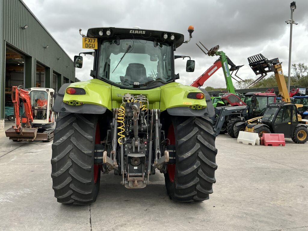 Claas 810 Axion Tractor (ST27040)
