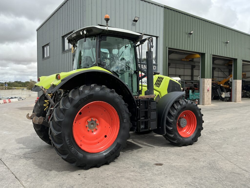 Claas 810 Axion Tractor (ST27040)