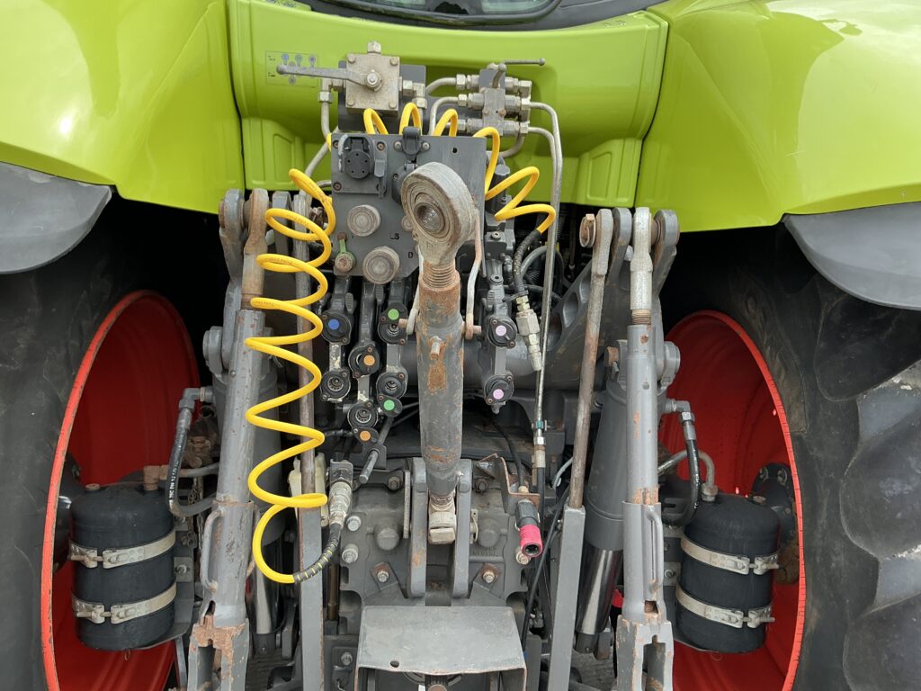 Claas 810 Axion Tractor (ST27040)