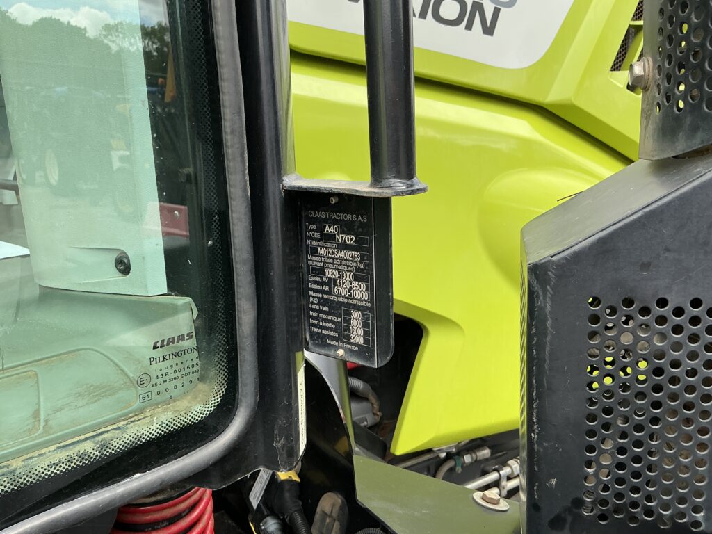 Claas 810 Axion Tractor (ST27040)