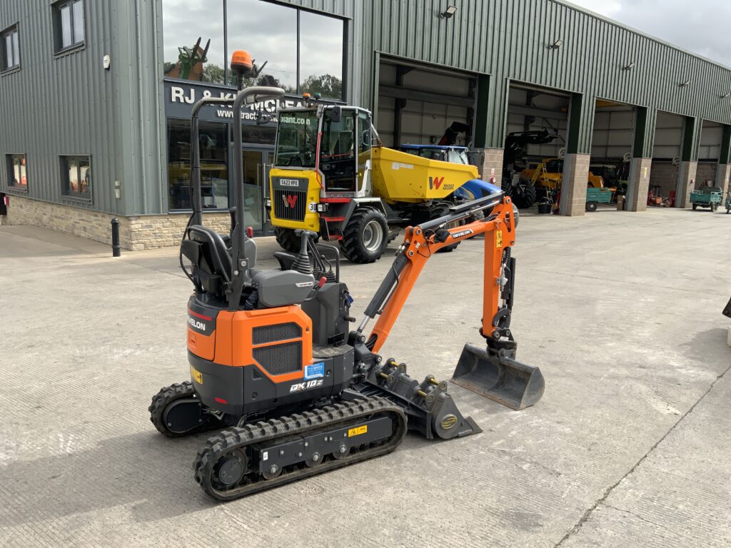 Develon DX10Z Micro Digger (ST27382)