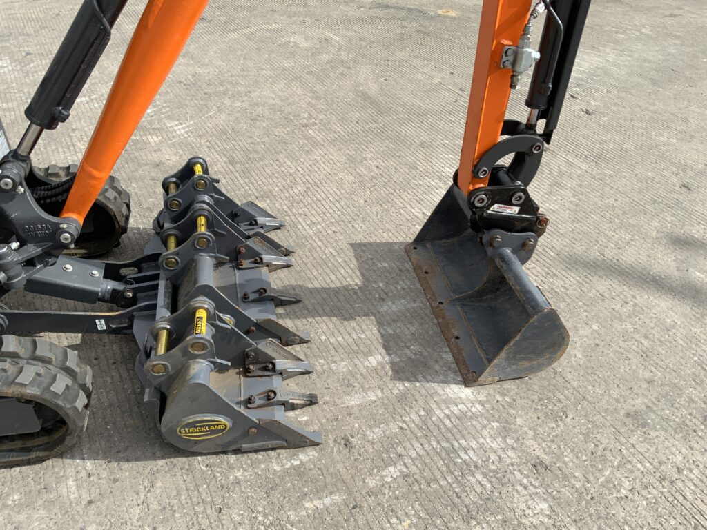 Develon DX10Z Micro Digger (ST27382)