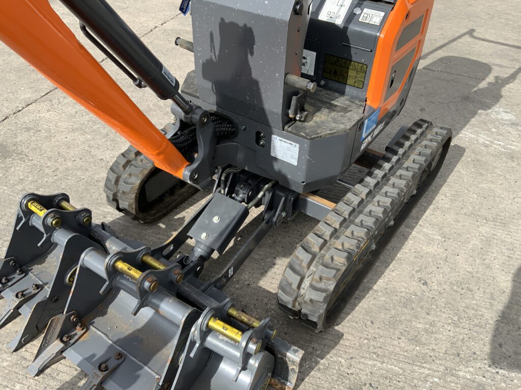 Develon DX10Z Micro Digger (ST27382)